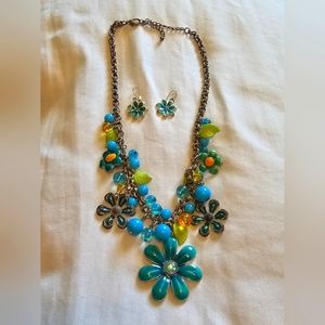Necklace and earring set